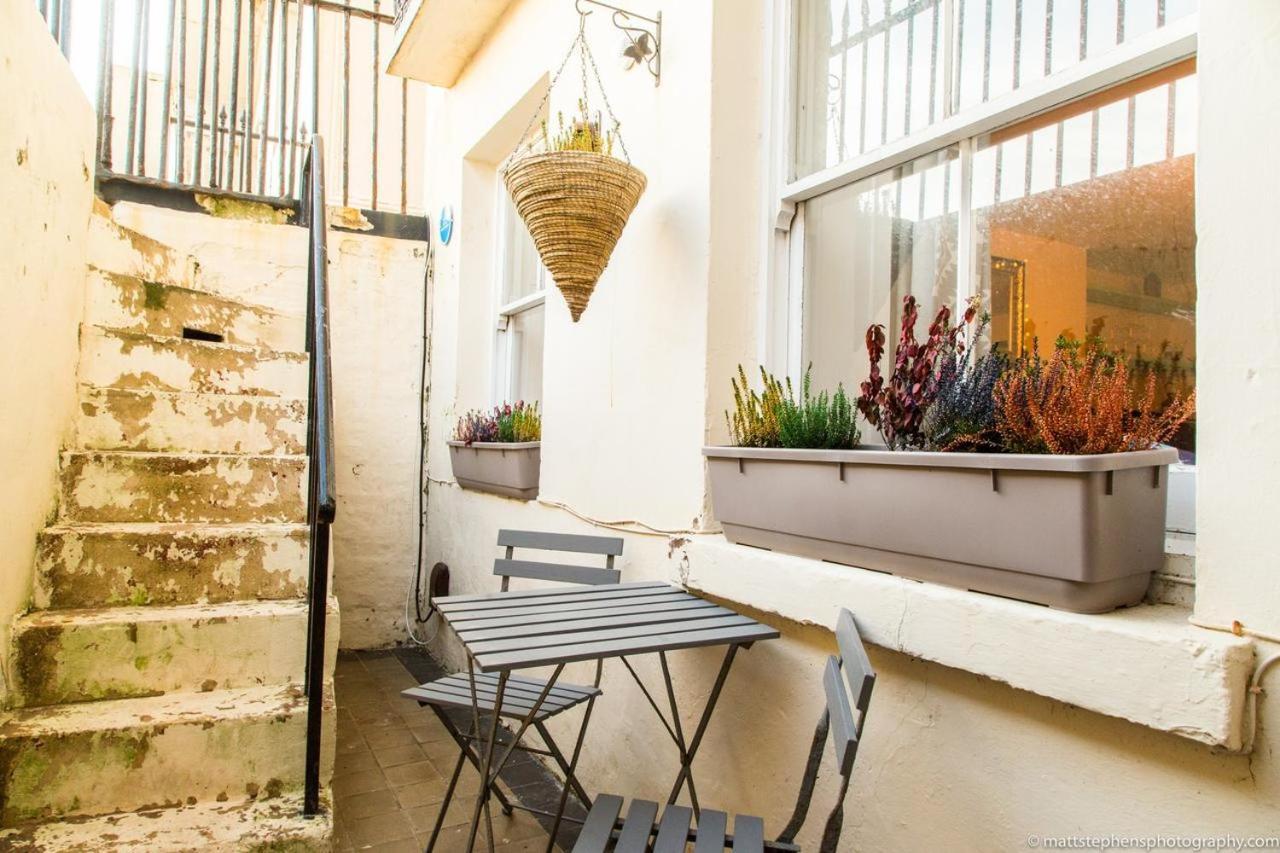 Seafront Apartment With Garden Brighton Eksteriør billede