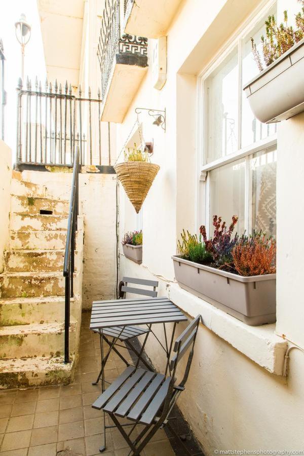 Seafront Apartment With Garden Brighton Eksteriør billede